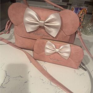 Minnie Mouse purse and wallet